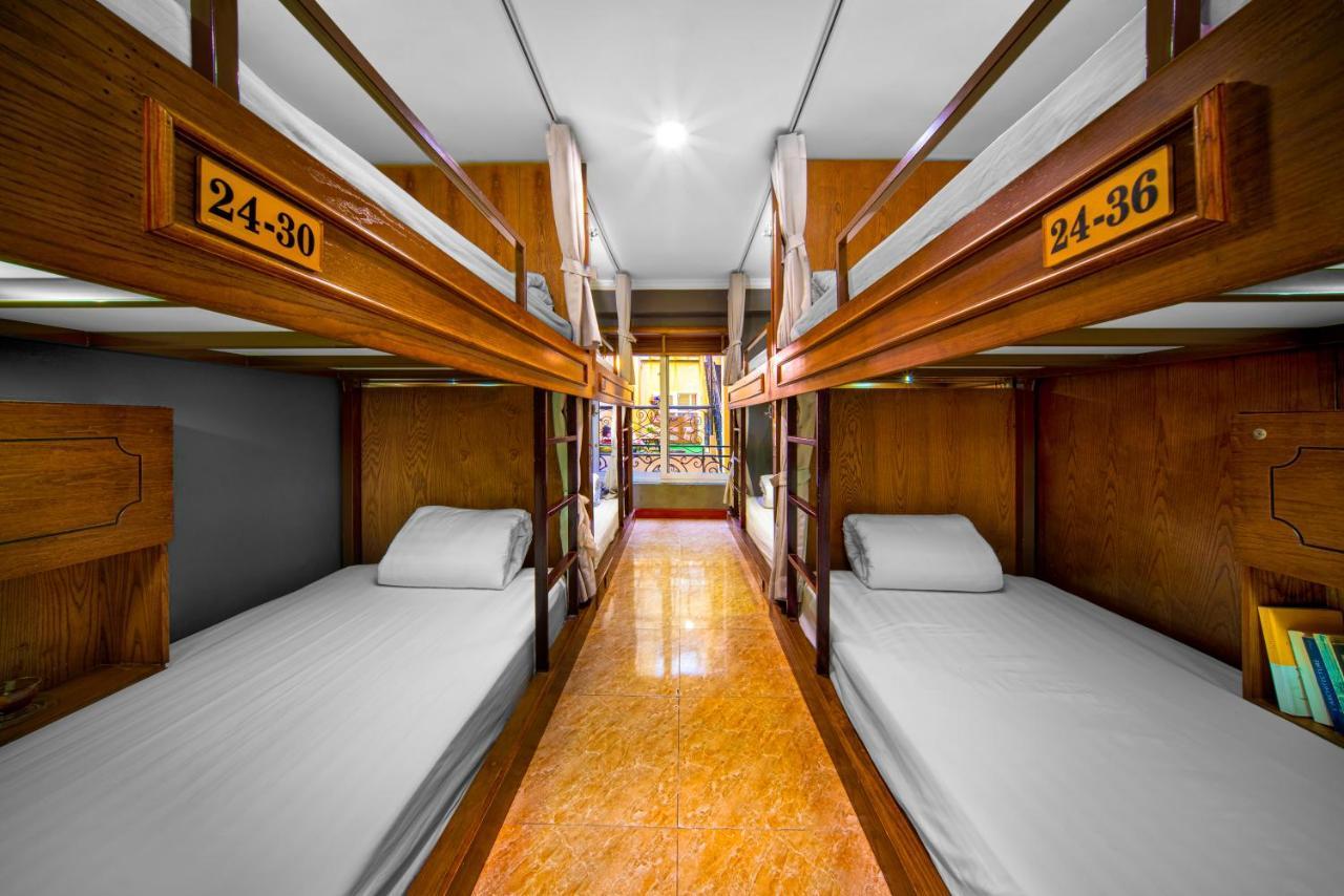 Little Charm Hanoi Hostel Exterior photo