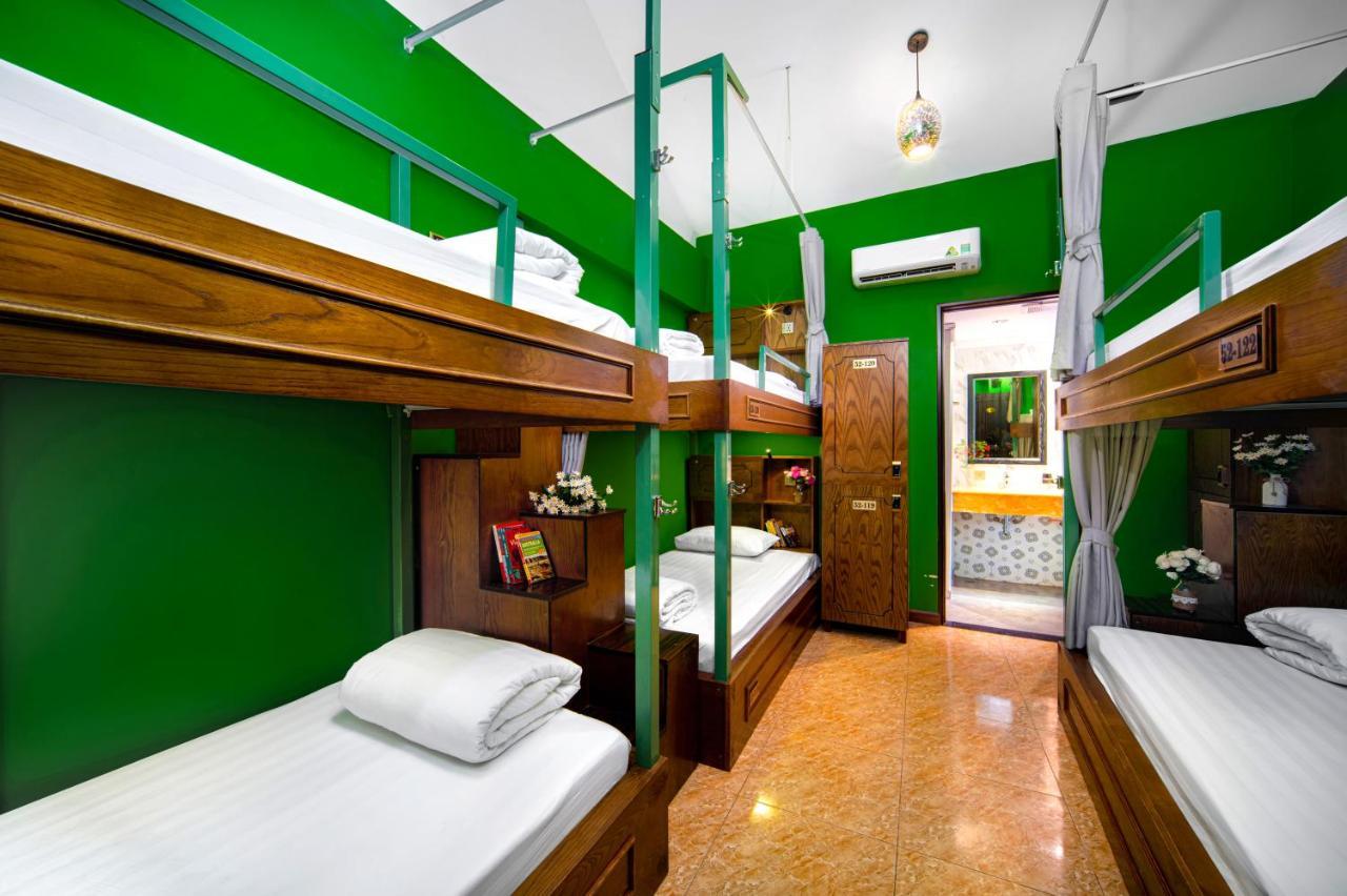 Little Charm Hanoi Hostel Exterior photo